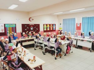 Çıldır’da İlkokul Öğrencilerinden Yerli Malı Kutlaması