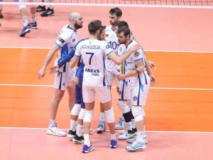 Arkas Spor, Zorlu Virajda