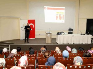 Van’da ‘Evlilik Öncesi Eğitim’ Semineri Düzenlendi