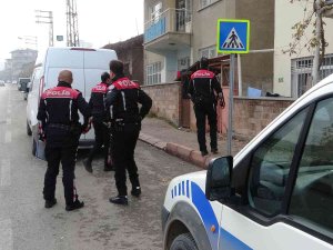 Ağabeyini Tüfekle Yaraladı, Polis Merkezine Giderek Teslim Oldu