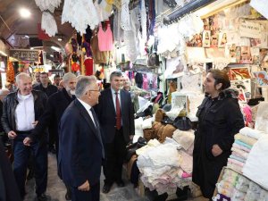 Başkan Büyükkılıç, Tarihi Kapalı Çarşı Ve Kazancılar Çarşısı Esnafını Ziyaret Etti