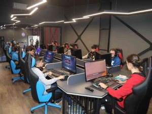 Elazığ’da E-spor Merkezi Hizmete Sunuldu