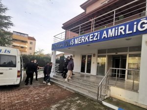 Ülkeye Kaçak Yollarla Giren 44 Yabancı Uyruklu Şahıs Yakalandı