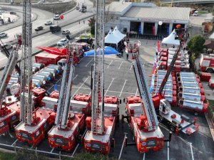 Bursa İtfaiyesi Yeni Araçlarla Güçleniyor