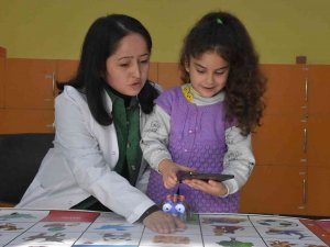 Anaokulu Öğrencileri Robotik Kodlama Öğreniyor