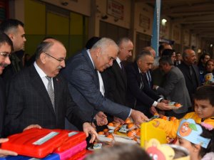 Yerli Malı Haftasında Öğrencileri Sevindirdiler