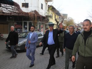 Muharrem İ̇nce Kula’da Esnaf Ziyareti Yaptı