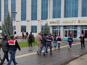 Bingöl Merkezli 2 İlde Pkk/kck Operasyonu: 7 Kişi Tutuklandı