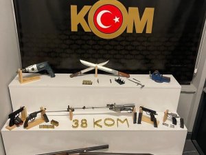 Kayseri’de Ruhsatsız Silah Operasyonu: 3 Gözaltı