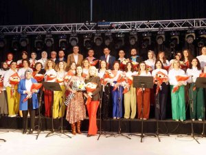 Kastamonu Belediyesi Kursiyerlerinin Konseri Büyük Alkış Topladı