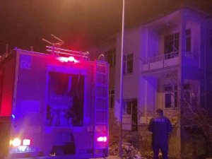 Çatı Katı Yangını Paniğe Neden Oldu
