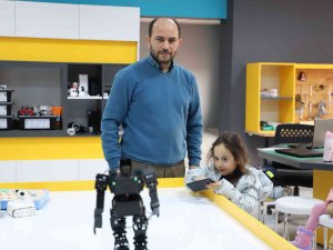 Bayburt’ta Minik Öğrenciler Tasarım Beceri Merkezinde Atölye Çalışmasına Katıldı