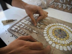 Osmanlı Saraylarını Süsleyen Sedef Sanatını Bugüne Taşıyorlar