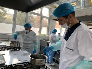 Telafi Programını Tamamlayan Aşçılara Ustalık Belgesi