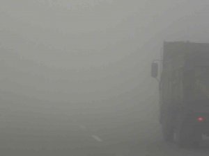 43 İlin Geçiş Güzergahında Yoğun Sis: Görüş Mesafesi 20 Metreye Kadar Düştü