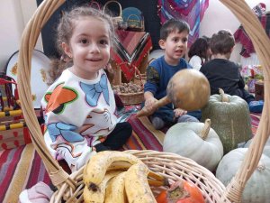 Minik Öğrenciler Yerli Ürünleri Ve Tutumu Öğrendi