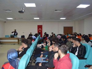 Tatvan’da “Bağımlılıkla Mücadele Semineri” Verildi