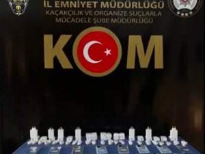 Gaziantep’te Kaçak Makaron Ve Cep Telefonu Operasyonu: 3 Gözaltı