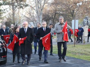Erü, 17 Aralık Şehitlerini Andı