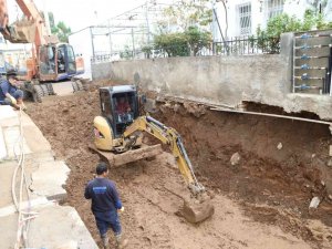 Bodrum’da Vatandaşları Selden Kurtaracak Çalışmalar Aralıksız Sürüyor