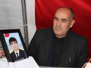 Ailelerin Evlat Nöbeti Bin 202 Gündür Kararlılıkla Devam Ediyor