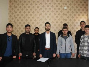 Diyarbakır’da Chp’liler ’Partilerinde Demokrasi Kalmadı’ Deyip Ak Parti’ye Geçti