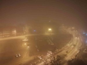 Kayseri’de Sis Etkili Oldu: Görüş Mesafesi 5 Metre Düştü