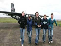 Okula uçakla gidecekler