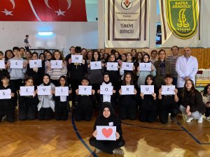 Öğrencilerden Örnek Davranış