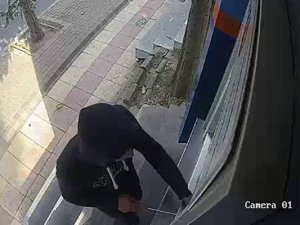 Tornavidayla Atm’leri Açıp Para Çalanlar Kamerada