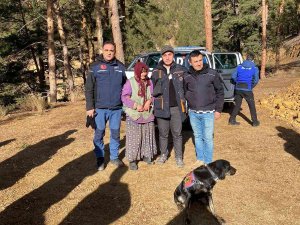 Artvin’de Kaybolan Engelli Kadını Ekipler Buldu