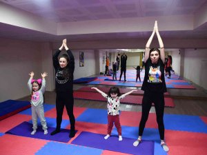 Her Yaştan Vatandaşa Ücretsiz Spor Yapma İmkanı