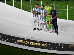Dünya Kupası’nın En İyileri Ödüllerini Aldı