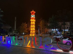 Restorasyonu Tamamlanan Tarihi Saat Kulesi Işıl Işıl