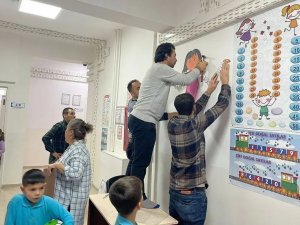 Hisarcık Atatürk İ̇lkokulu Koridorları Matematikle Hayat Buluyor