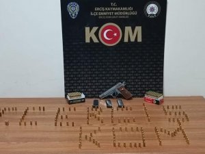 Van’da 170 Adet Elektronik Sigara Likidi Ele Geçirildi
