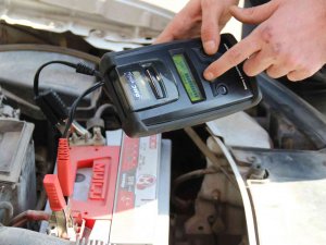 Ustasından Uzun Süre Kullanılmayan Araçlar İçin Akü Uyarısı