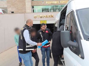 Antalya’da Aranan 70 Şüpheli Yakalandı
