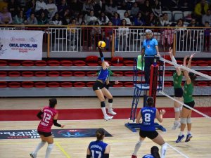 Bozüyük Belediyesi Eğitim Ve Spor Kulübü Grup Liderliğini Sürdürüyor