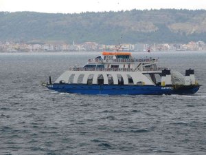 Gökçeada Ve Bozcaada’ya Fırtına Nedeniyle Bugün Ve Yarın Tüm Feribot Seferleri İptal Edildi