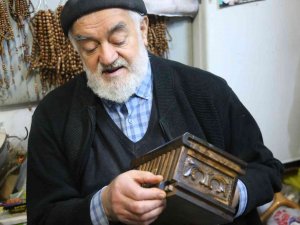 50 Yıldır Ahşaplara İlmek İlmek Sanat İşliyor