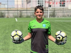Ağrı U-14 Futbol Ligine Kaleci Kartal Damga Vurdu