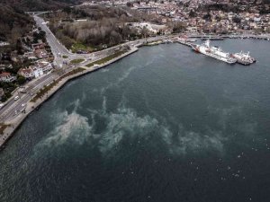 Fırtına İle Sarıyer Sahillerinde Oluşan İlginç Görüntü Dron Kamerasına Yansıdı