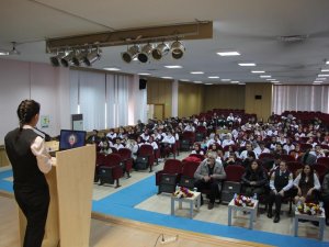 Öğrenci Ve Öğretmenlere Bilinçlendirme Eğitimi