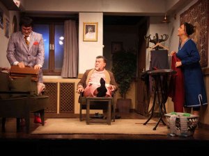 Bursa Devlet Tiyatrosu ‘Yalan Makinası’ İle Güldürecek