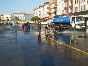 Pursaklar’da Gece Gündüz Temizlik Çalışması