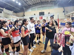 Filede Kazananları Kupasına Kavuştu