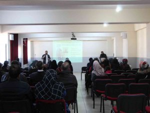 Bingöl’de Anne Ve Babalara ‘Aile Okulu Eğitimi’ Verildi
