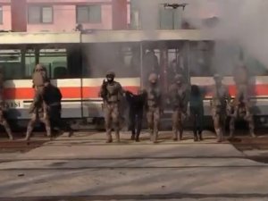 Özel Harekat Polislerinden Nefes Kesen Rehine Kurtarma Tatbikatı