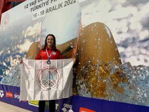 Körfezli Zeynep Mersin’de Gümüş Madalya Aldı